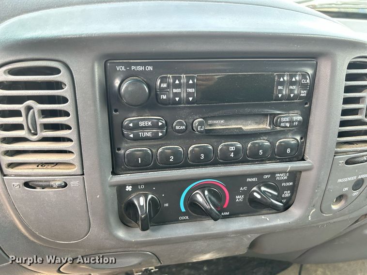 image for item DQ0939 2001 Ford F150 XLT  SuperCab pickup truck