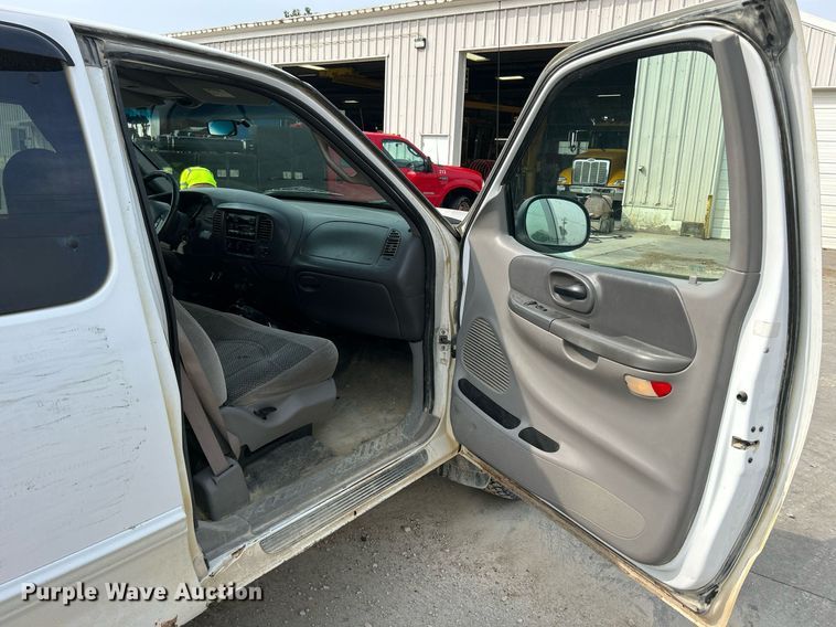 image for item DQ0939 2001 Ford F150 XLT  SuperCab pickup truck