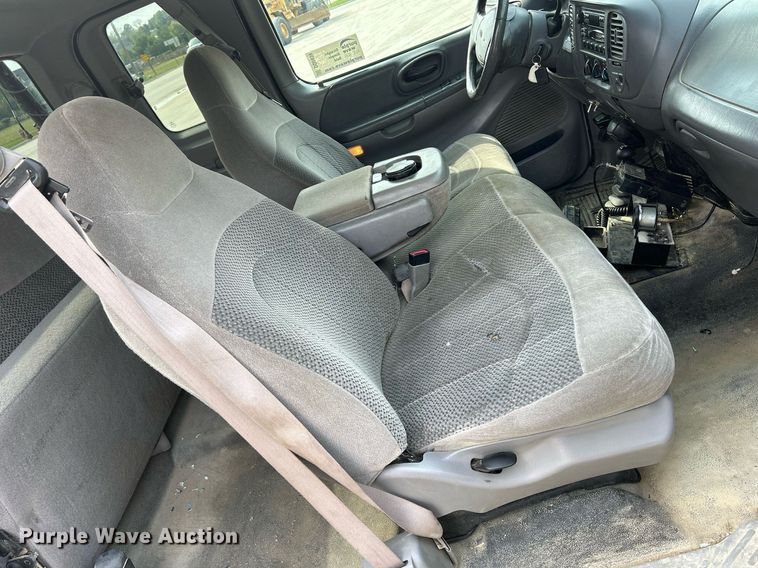 image for item DQ0939 2001 Ford F150 XLT  SuperCab pickup truck