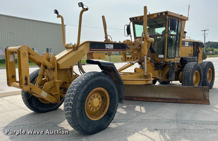 image for item DQ0940 2005 Caterpillar 140H VHP  motor grader