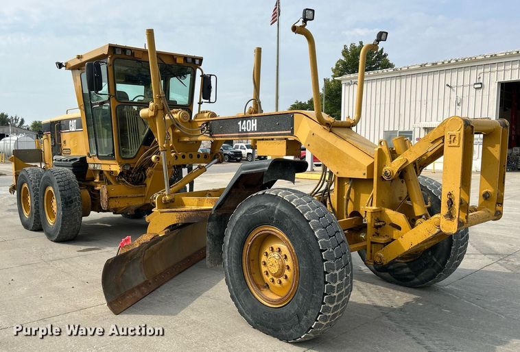 image for item DQ0940 2005 Caterpillar 140H VHP  motor grader