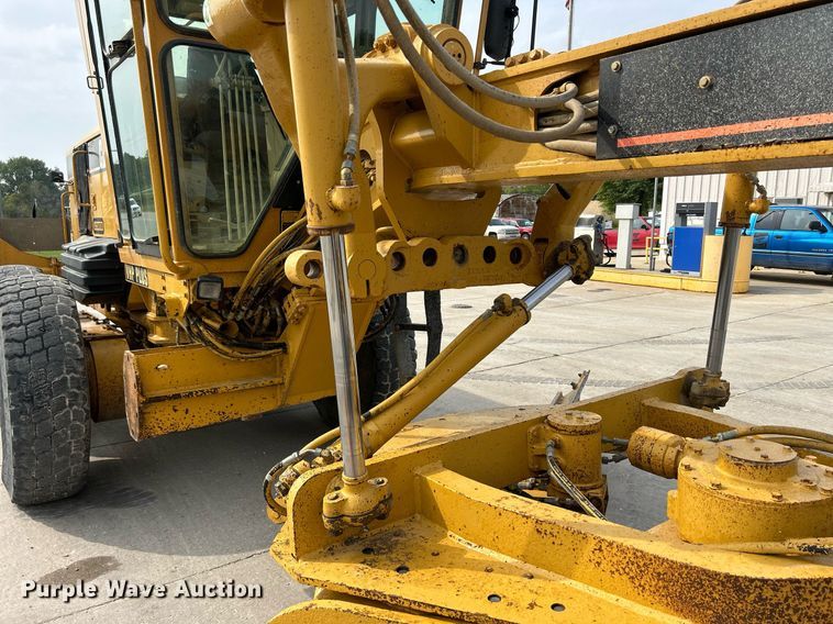 image for item DQ0940 2005 Caterpillar 140H VHP  motor grader