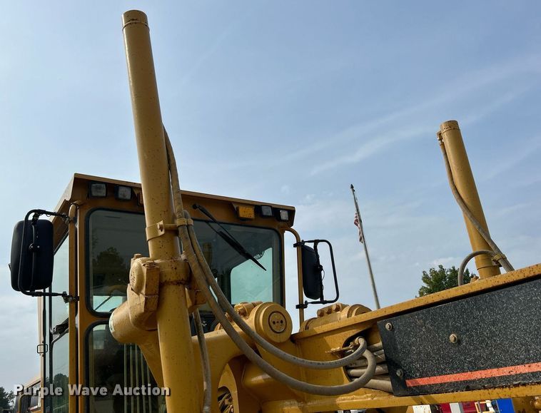 image for item DQ0940 2005 Caterpillar 140H VHP  motor grader