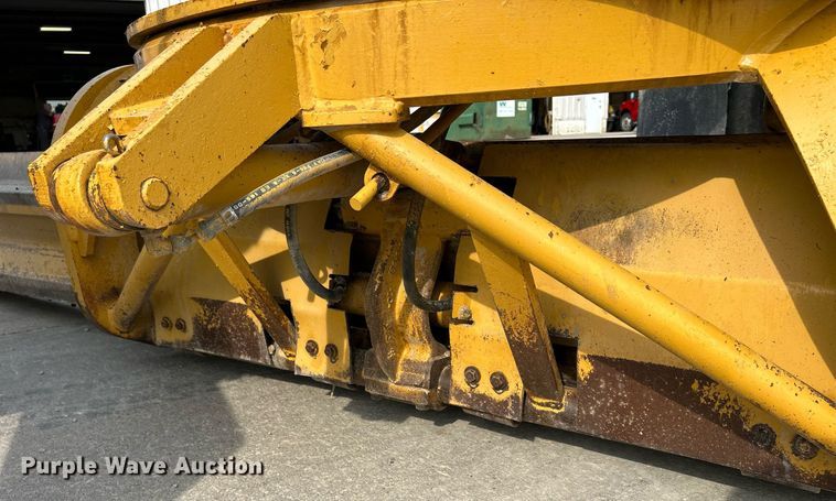 image for item DQ0940 2005 Caterpillar 140H VHP  motor grader