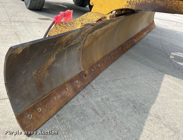 image for item DQ0940 2005 Caterpillar 140H VHP  motor grader