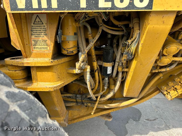 image for item DQ0940 2005 Caterpillar 140H VHP  motor grader