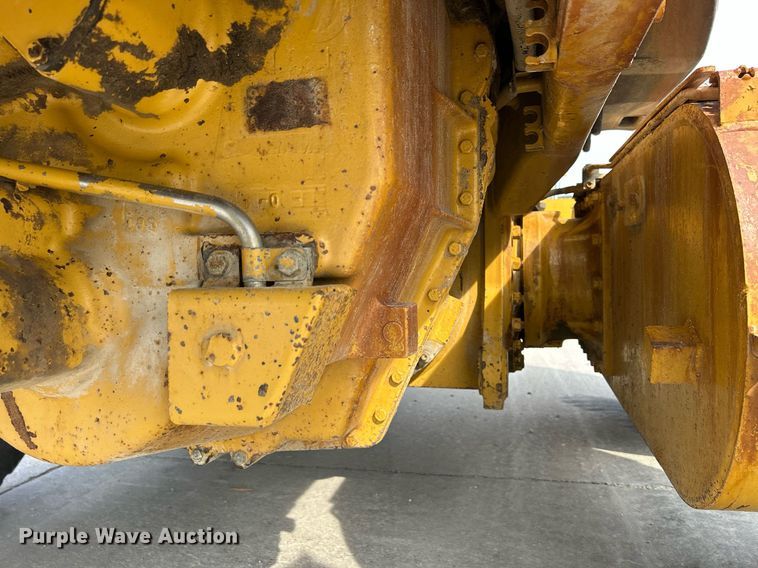 image for item DQ0940 2005 Caterpillar 140H VHP  motor grader