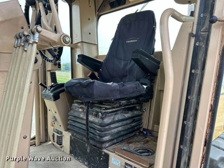 image for item DQ0940 2005 Caterpillar 140H VHP  motor grader