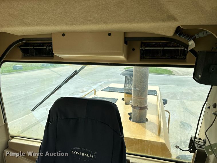 image for item DQ0940 2005 Caterpillar 140H VHP  motor grader