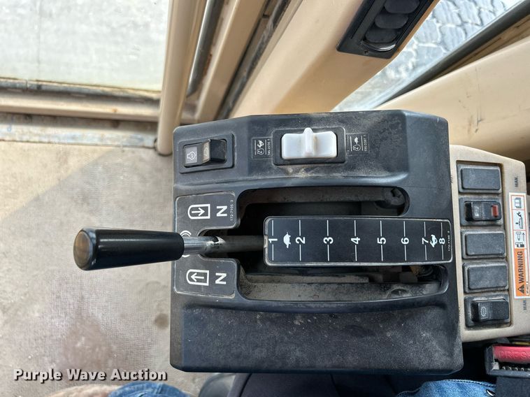 image for item DQ0940 2005 Caterpillar 140H VHP  motor grader