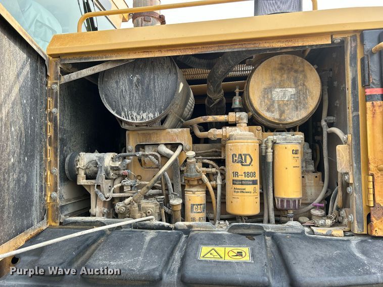 image for item DQ0940 2005 Caterpillar 140H VHP  motor grader