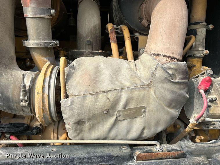 image for item DQ0940 2005 Caterpillar 140H VHP  motor grader