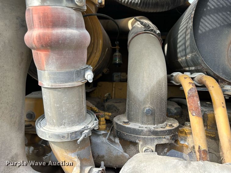 image for item DQ0940 2005 Caterpillar 140H VHP  motor grader