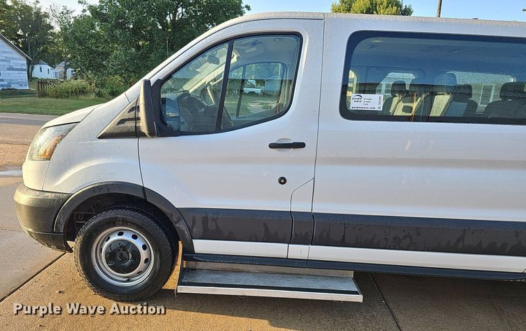 image for item DQ1091 2015 Ford Transit 350  van
