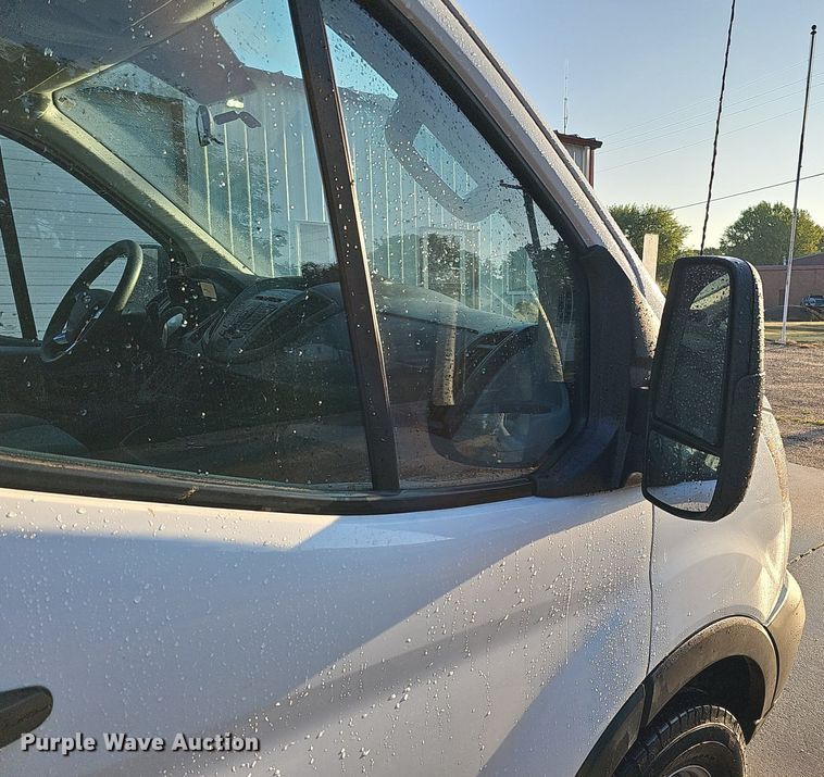 image for item DQ1091 2015 Ford Transit 350  van