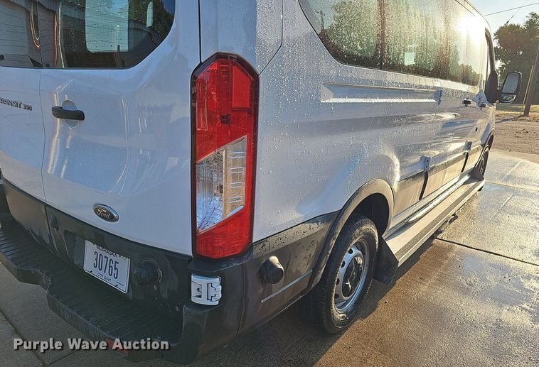 image for item DQ1091 2015 Ford Transit 350  van