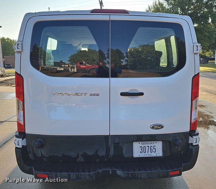 image for item DQ1091 2015 Ford Transit 350  van