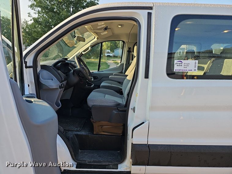 image for item DQ1091 2015 Ford Transit 350  van