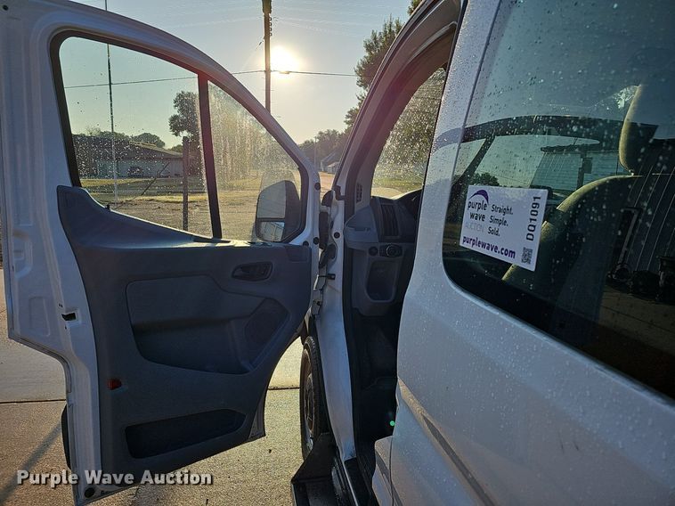 image for item DQ1091 2015 Ford Transit 350  van