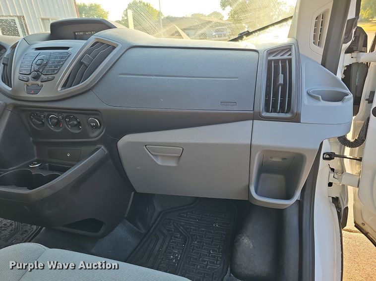 image for item DQ1091 2015 Ford Transit 350  van