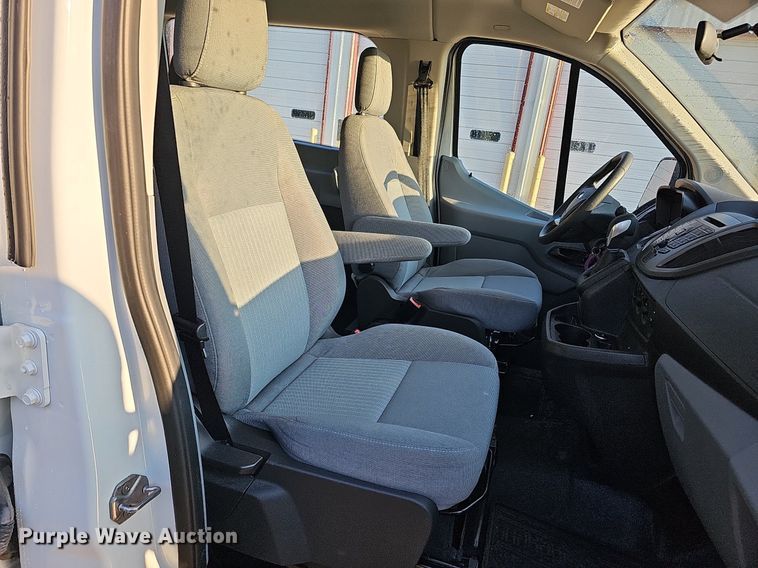 image for item DQ1091 2015 Ford Transit 350  van