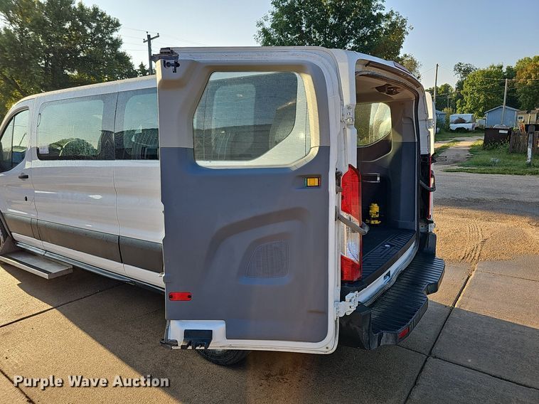 image for item DQ1091 2015 Ford Transit 350  van