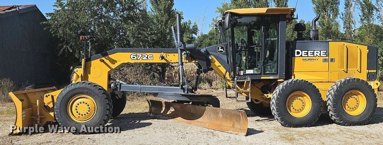 image for item DQ1114 2010 John Deere 672G  motor grader