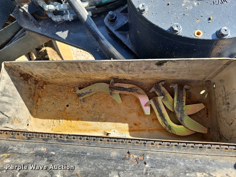 image for item DQ1114 2010 John Deere 672G  motor grader