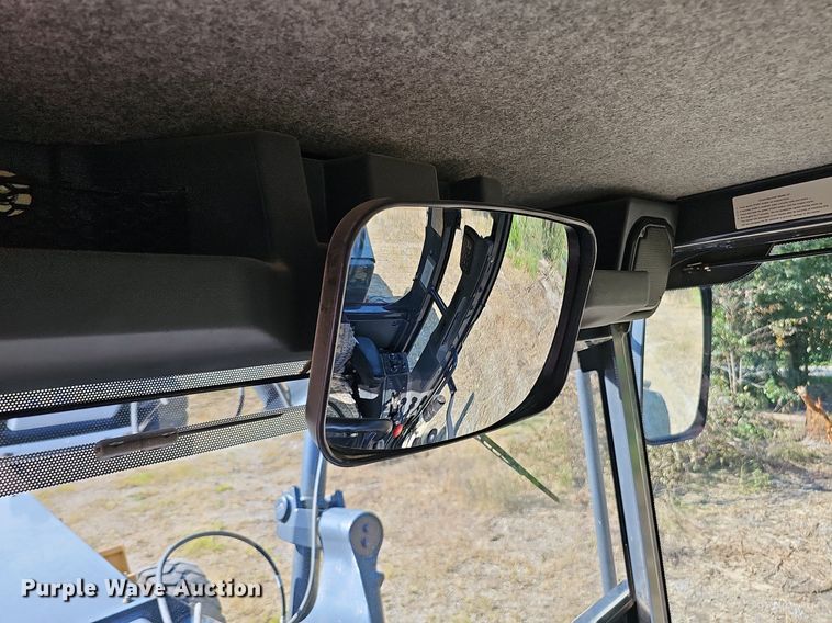 image for item DQ1114 2010 John Deere 672G  motor grader