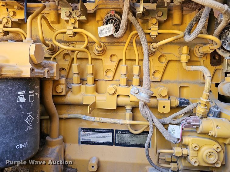 image for item DQ1114 2010 John Deere 672G  motor grader