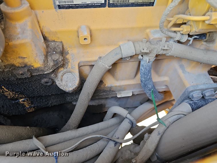 image for item DQ1114 2010 John Deere 672G  motor grader