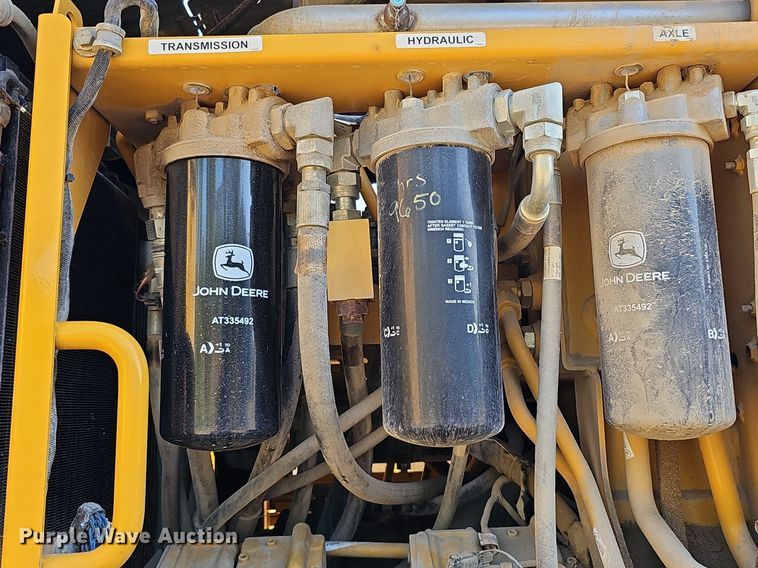 image for item DQ1114 2010 John Deere 672G  motor grader