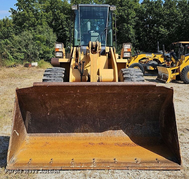 image for item DQ1116 1998 Case 621B  wheel loader