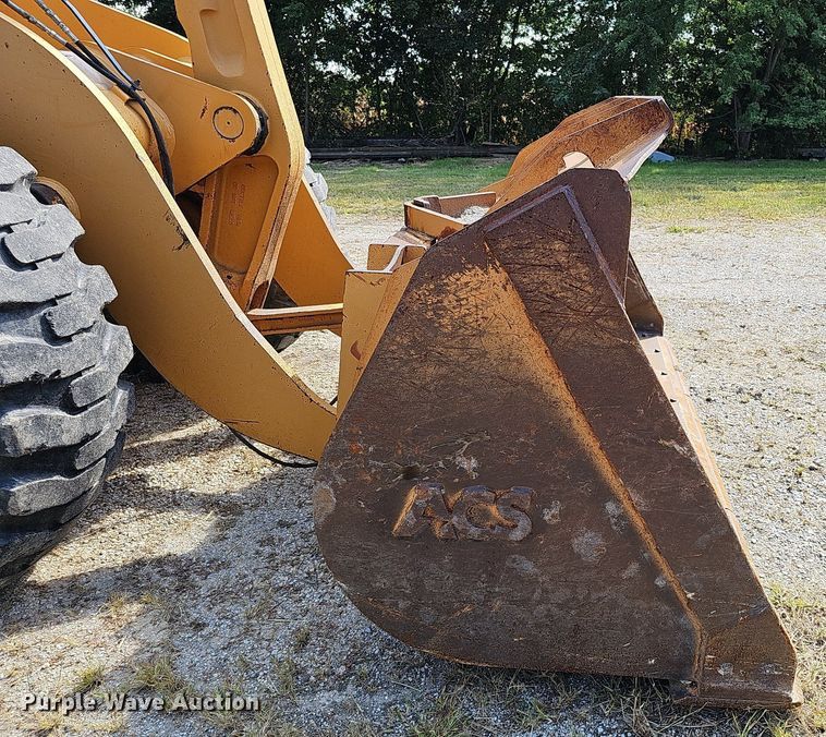 image for item DQ1116 1998 Case 621B  wheel loader