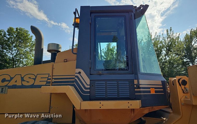 image for item DQ1116 1998 Case 621B  wheel loader