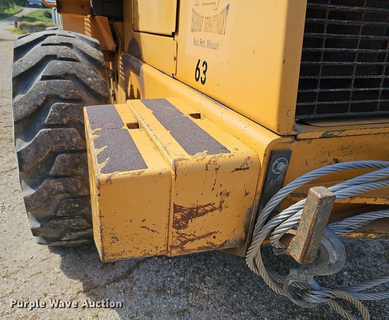 image for item DQ1116 1998 Case 621B  wheel loader