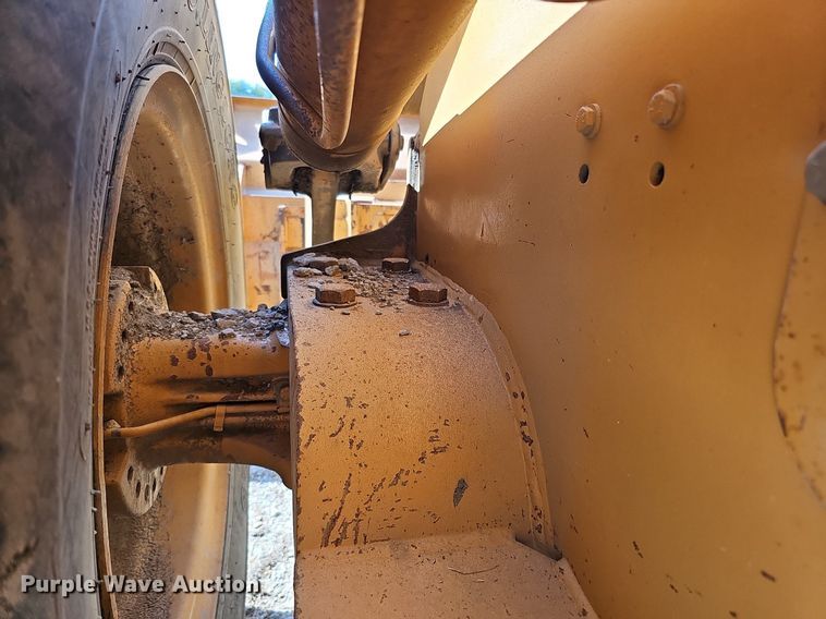 image for item DQ1116 1998 Case 621B  wheel loader