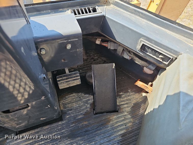 image for item DQ1116 1998 Case 621B  wheel loader