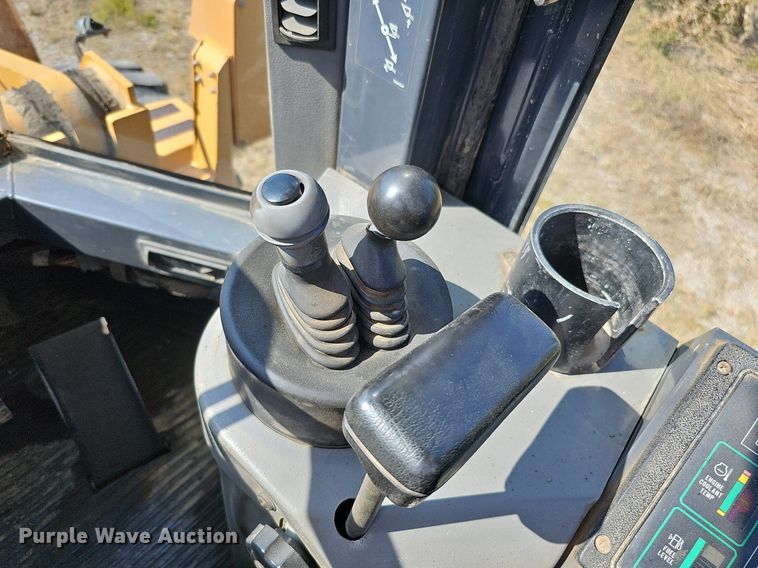 image for item DQ1116 1998 Case 621B  wheel loader