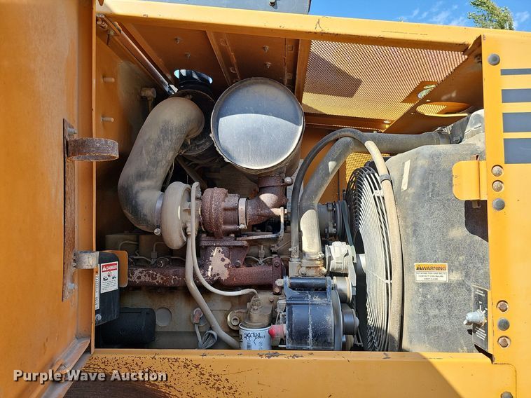 image for item DQ1116 1998 Case 621B  wheel loader