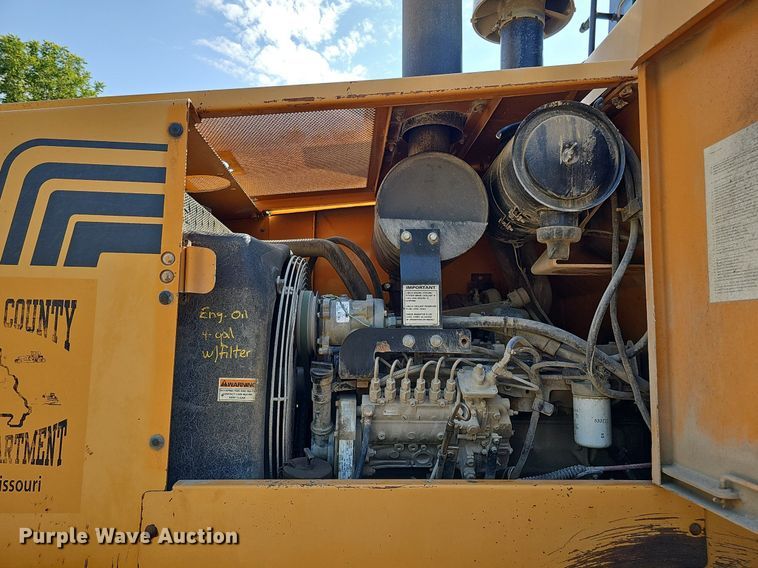 image for item DQ1116 1998 Case 621B  wheel loader