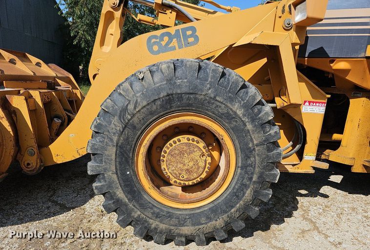 image for item DQ1116 1998 Case 621B  wheel loader
