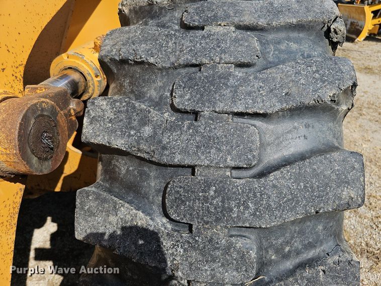 image for item DQ1116 1998 Case 621B  wheel loader