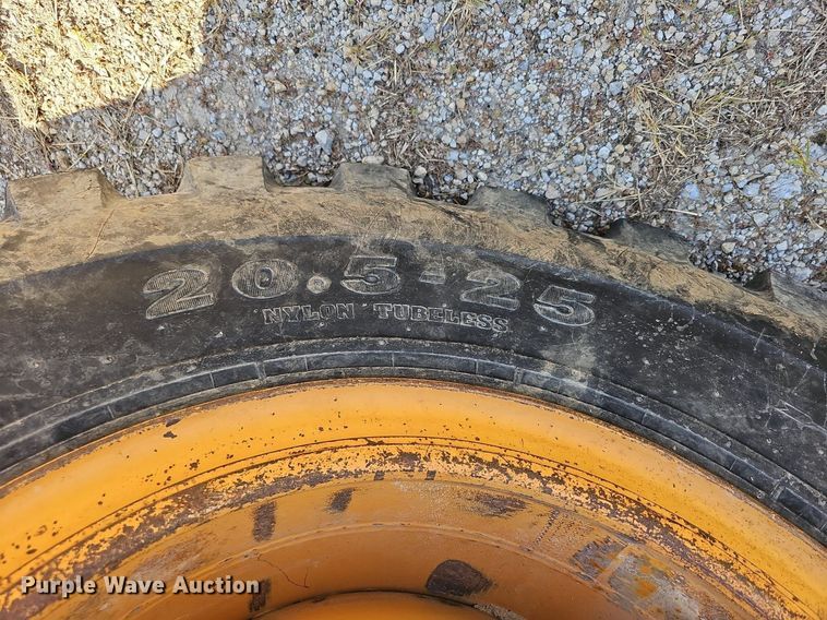 image for item DQ1116 1998 Case 621B  wheel loader