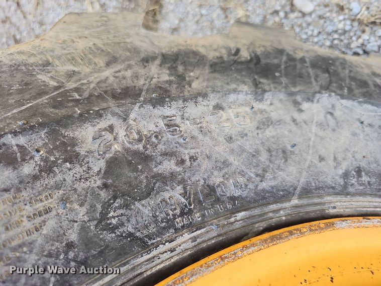 image for item DQ1116 1998 Case 621B  wheel loader