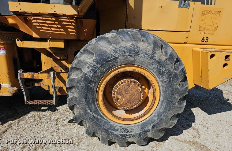 image for item DQ1116 1998 Case 621B  wheel loader