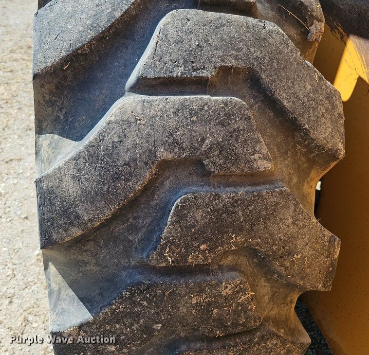 image for item DQ1116 1998 Case 621B  wheel loader