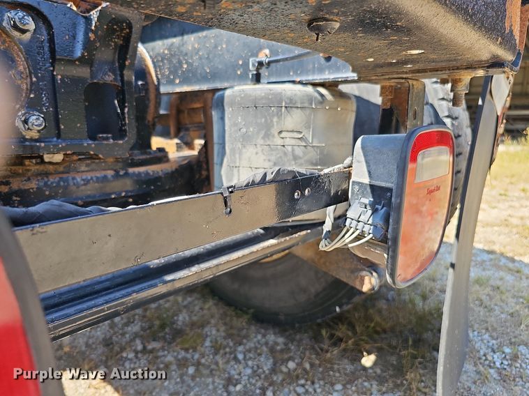 image for item DQ1117 2007 Mack CXN613  semi truck