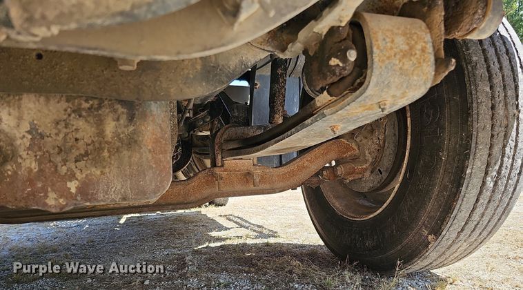 image for item DQ1117 2007 Mack CXN613  semi truck