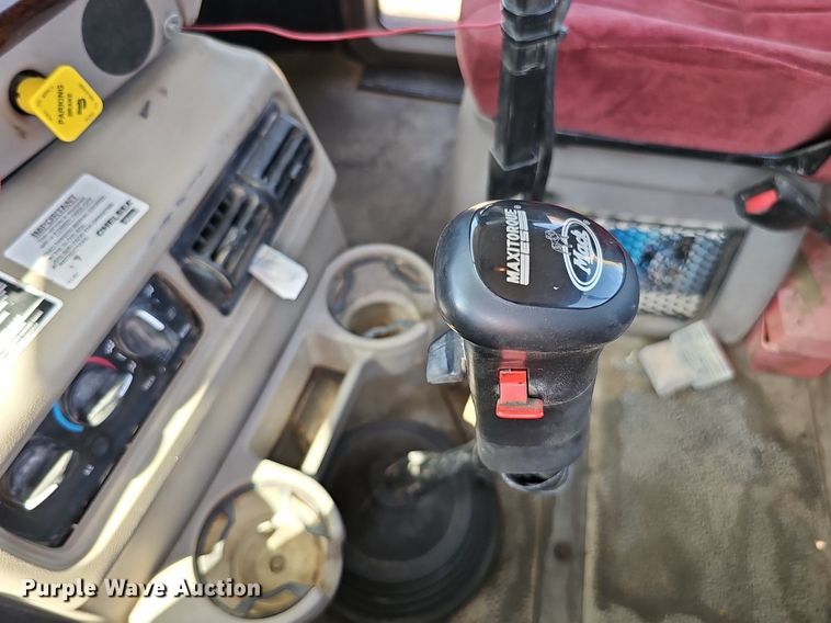 image for item DQ1117 2007 Mack CXN613  semi truck